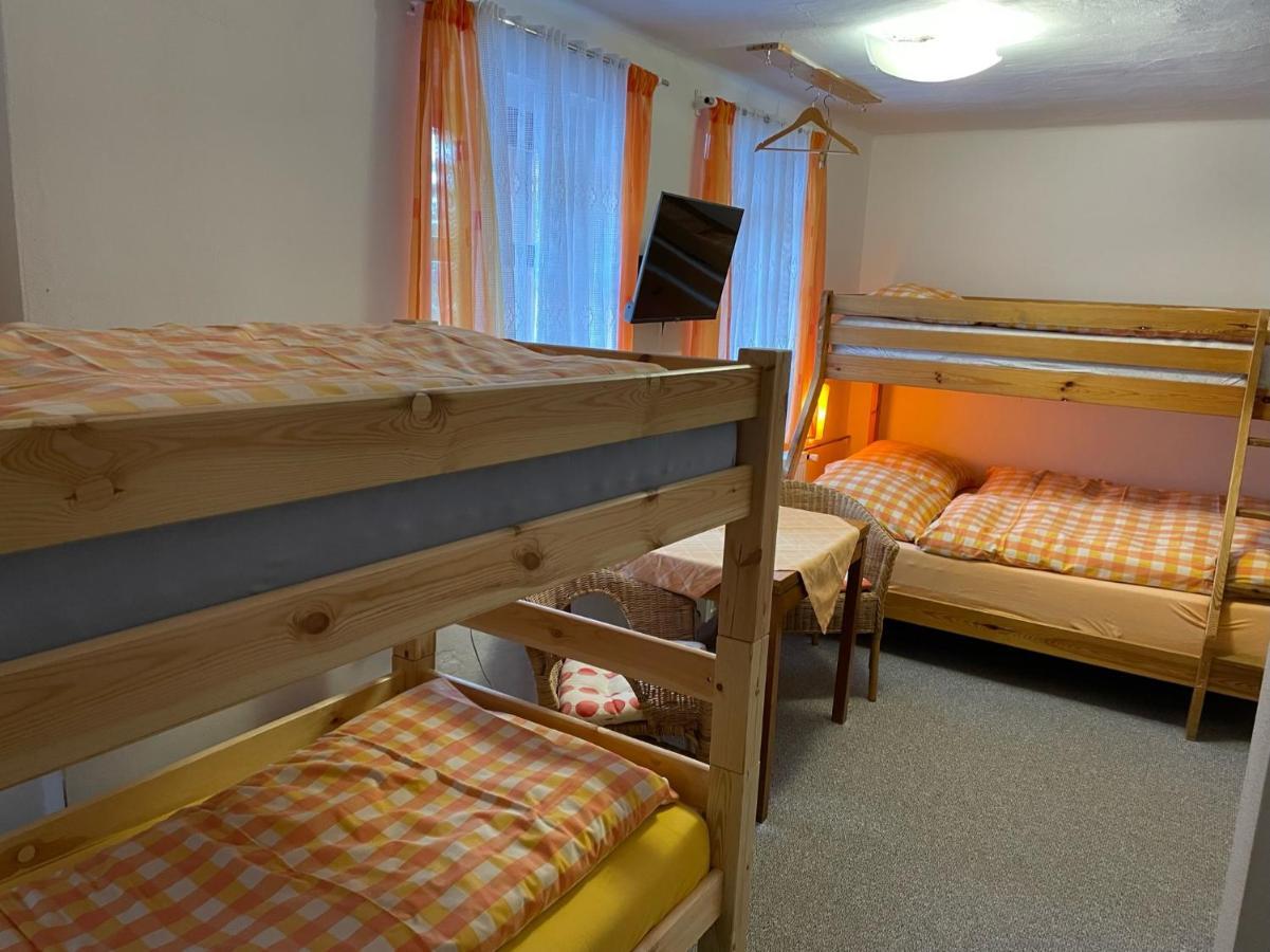 Chalupa Pohádka Železná Ruda Esterno foto