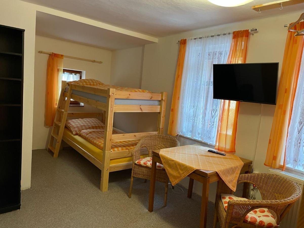 Chalupa Pohádka Železná Ruda Esterno foto