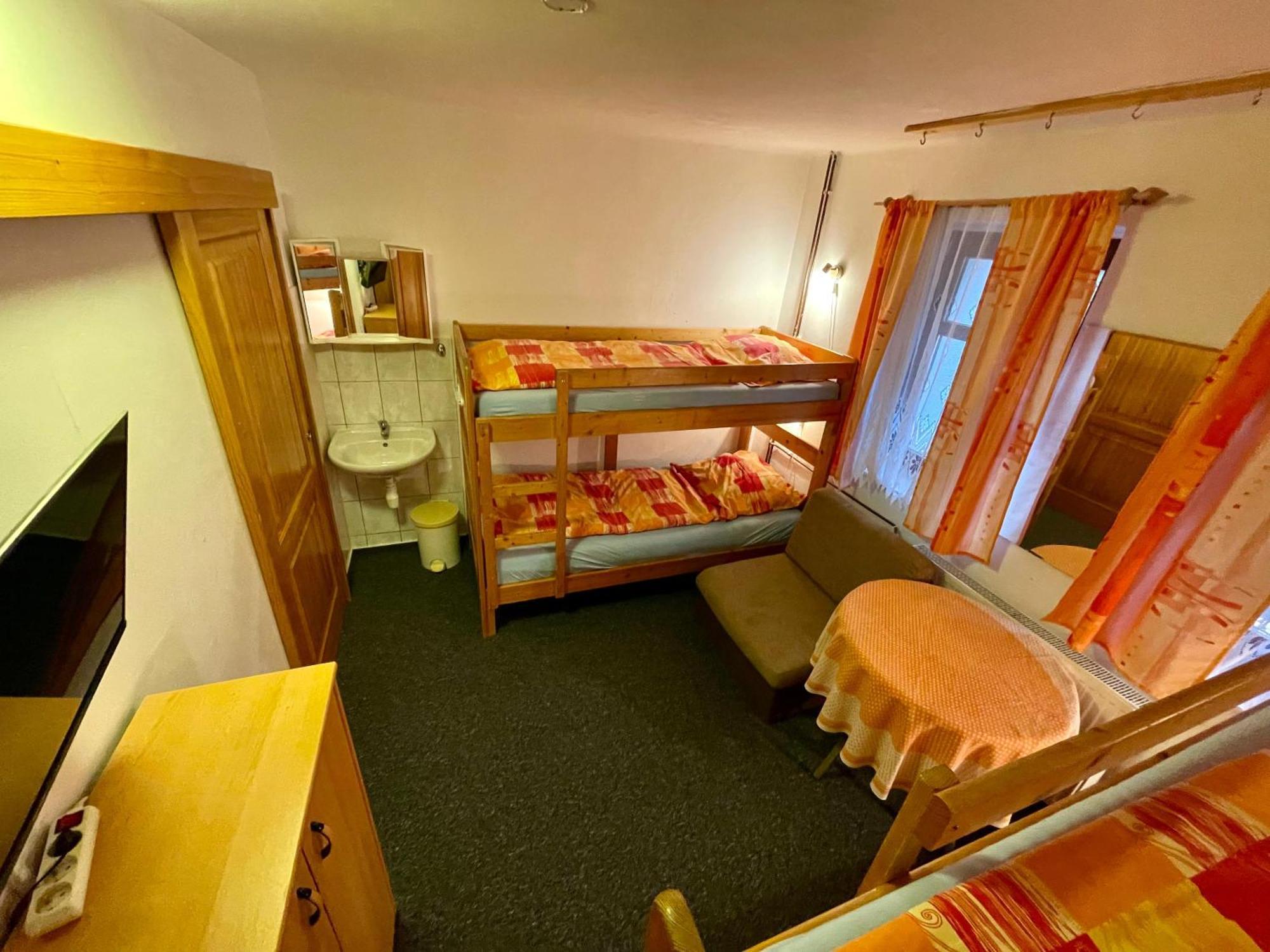 Chalupa Pohádka Železná Ruda Esterno foto