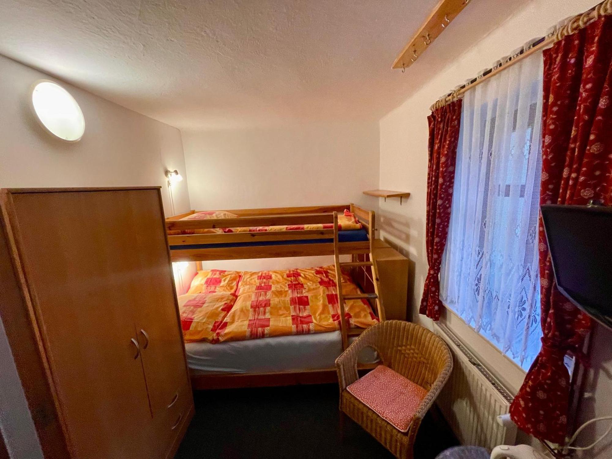 Chalupa Pohádka Železná Ruda Esterno foto