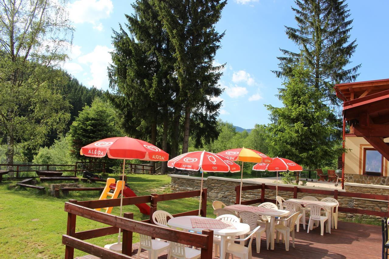 Chalupa Pohádka Železná Ruda Esterno foto
